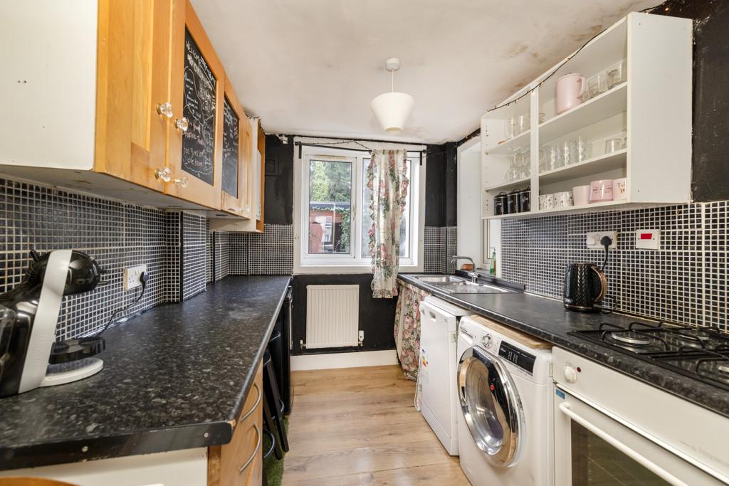 Kitchen of 10 (Flat 1) Oxgangs Avenue