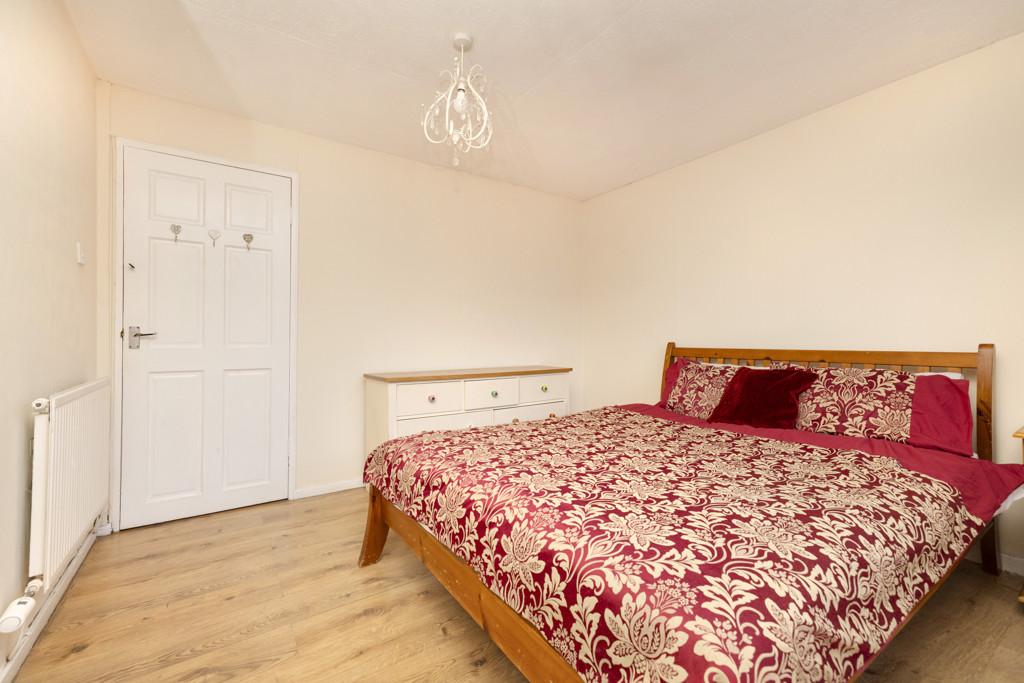Double Bedroom of 10 (Flat 1) Oxgangs Avenue