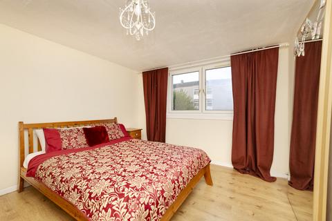2 bedroom flat for sale, 10 (Flat 1) Oxgangs Avenue, Oxgangs, Edinburgh, EH13 9JB