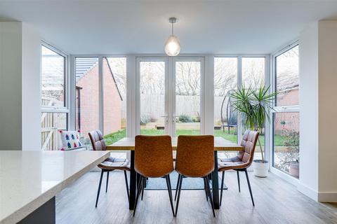 4 bedroom detached house for sale, Booth Avenue, Nottingham NG3