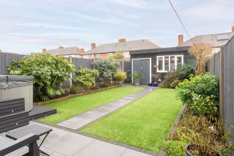 3 bedroom semi-detached house for sale, Collin Avenue, Sandiacre, NG10