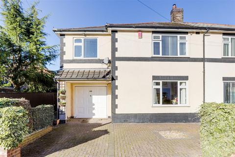 4 bedroom semi-detached house for sale, Abbots Road, Nottingham NG15