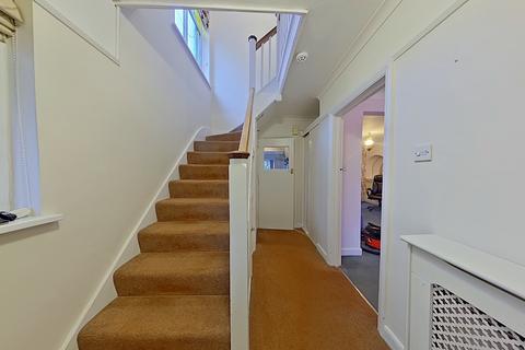 5 bedroom semi-detached house for sale, Rickmansworth Road, Watford WD18