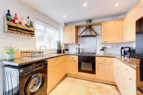 2 bedroom end of terrace house for sale, Polperro Way, Nottingham NG15