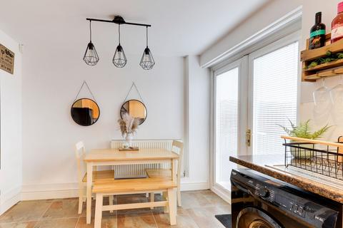 2 bedroom end of terrace house for sale, Polperro Way, Nottingham NG15