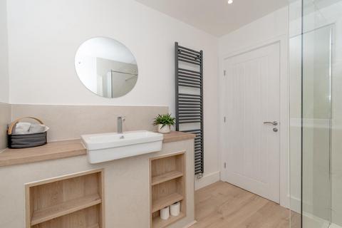 6 bedroom semi-detached house to rent - Bellcote Drive, Moldgreen HD5