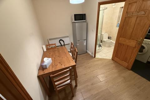 undefined, Beech Road, FELTHAM, Greater London, TW14