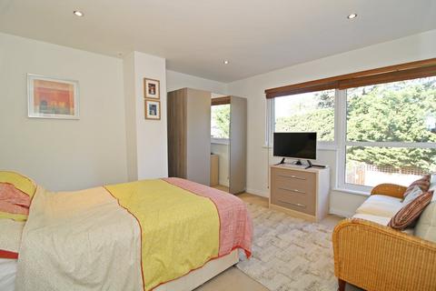 4 bedroom townhouse for sale, Kingswood Road, Bromley, BR2