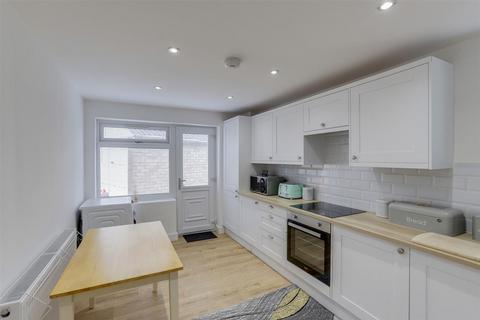 2 bedroom detached bungalow for sale, Walk Mill Drive, Nottingham NG15