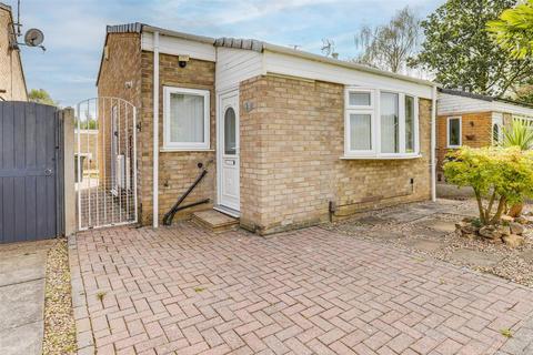 2 bedroom detached house for sale - Field Avenue, Nottingham NG15