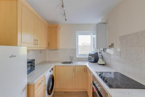 2 bedroom detached house for sale, Field Avenue, Nottingham NG15
