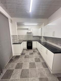 3 bedroom terraced house to rent - Wilson Road, Manchester