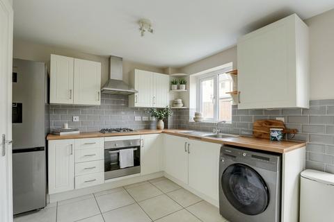 3 bedroom terraced house for sale, Russet Way, Nottingham NG8