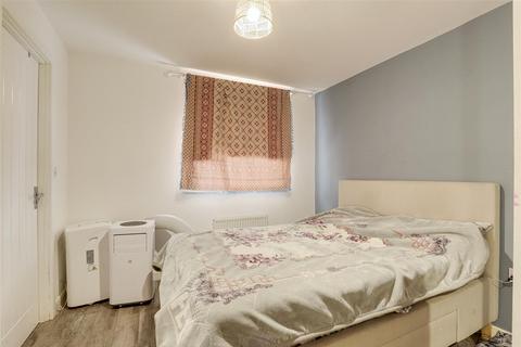 3 bedroom terraced house for sale, Russet Way, Nottingham NG8
