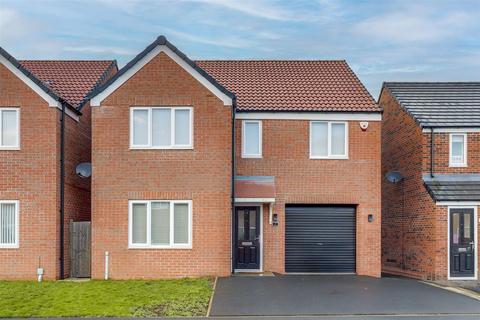 4 bedroom detached house for sale, Pennington Way, Nottingham NG15