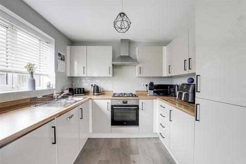 4 bedroom detached house for sale, Pennington Way, Nottingham NG15