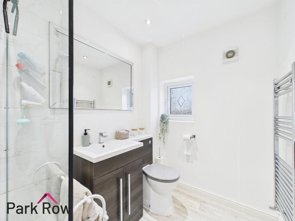 Main bathroom