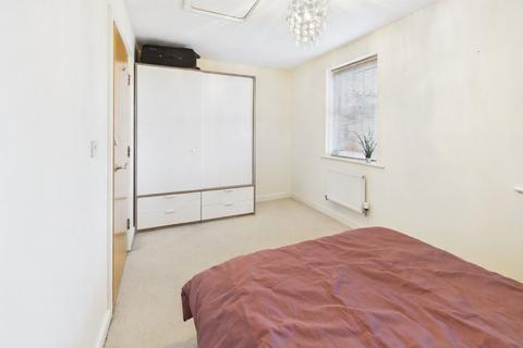 1 bedroom flat to rent, Holywell Drive, Warrington, WA1