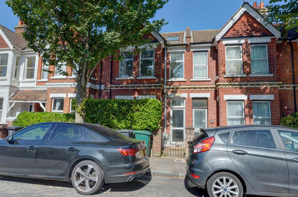 Attractive red-brick terraced house with bay wi...