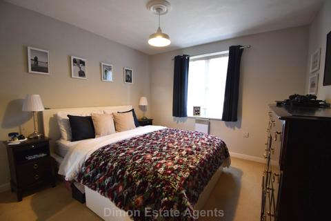 2 bedroom flat for sale, Malden House, Searle Drive, Priddy`s Hard, Gosport