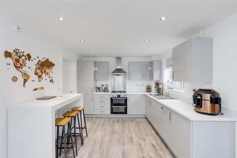 4 bedroom detached house for sale, Baxter Close, Nottingham NG15