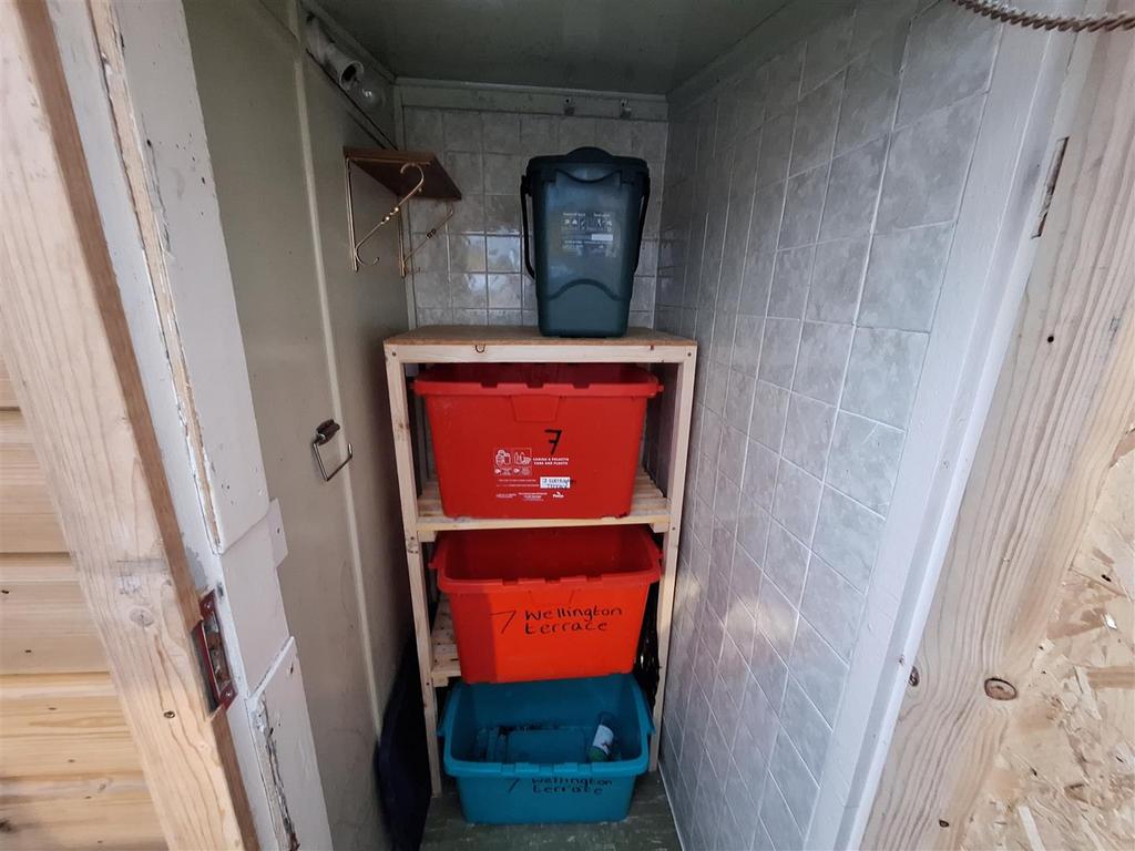 Storage shed