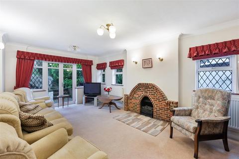 2 bedroom detached bungalow for sale, Garlichill Road, Epsom