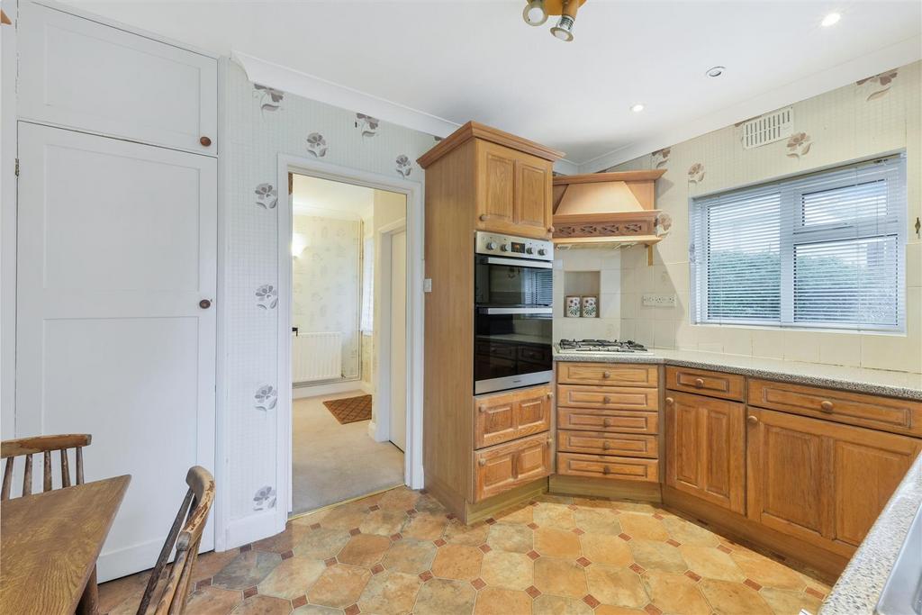 Garlichill road