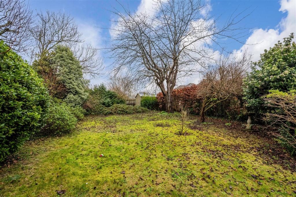 Garlichill road