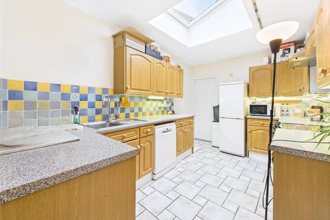 1 bedroom apartment to rent, Elfin Grove, Teddington