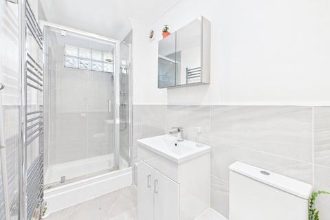 1 bedroom apartment to rent, Elfin Grove, Teddington