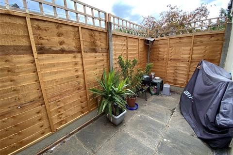 1 bedroom apartment to rent, Elfin Grove, Teddington