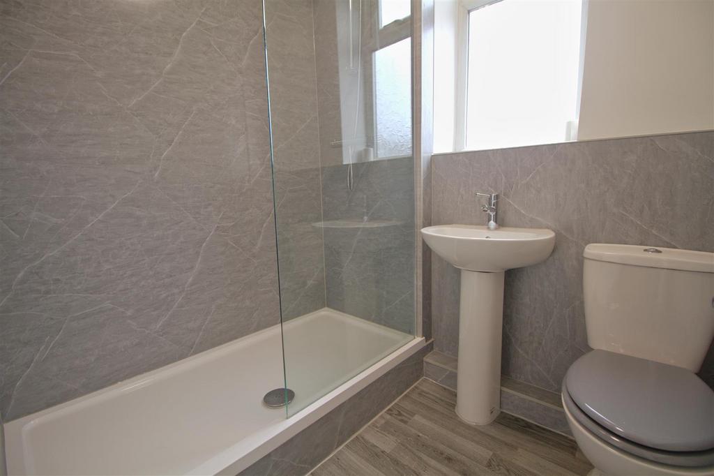 Shower.room.jpg