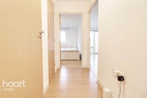 1 bedroom apartment to rent, Eastern Avenue, ILFORD