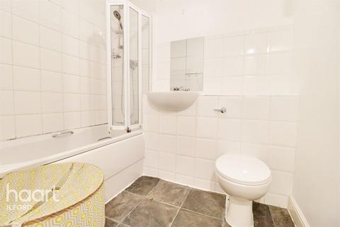 1 bedroom apartment to rent, Eastern Avenue, ILFORD