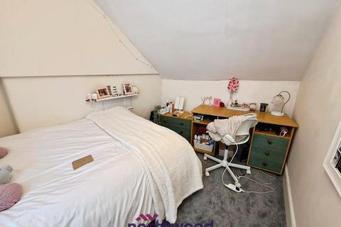 4 bedroom terraced house to rent, Danes Road, Central, Exeter, EX4