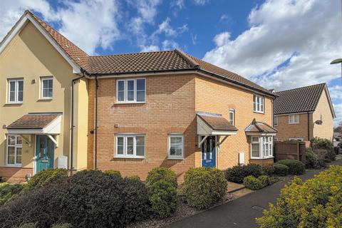 3 bedroom end of terrace house for sale, Snowdrop Way, Red Lodge