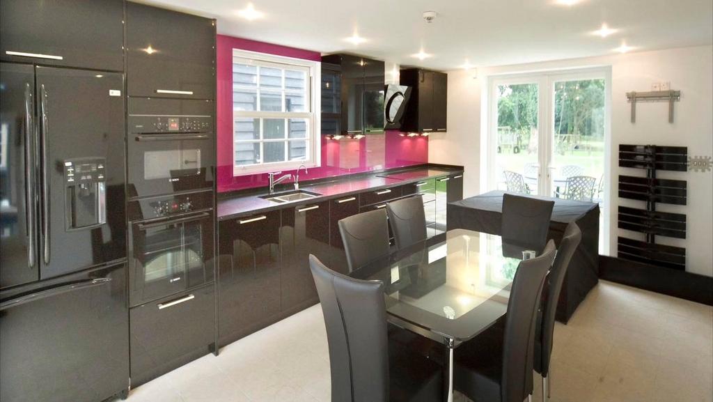 Pool Kitchen