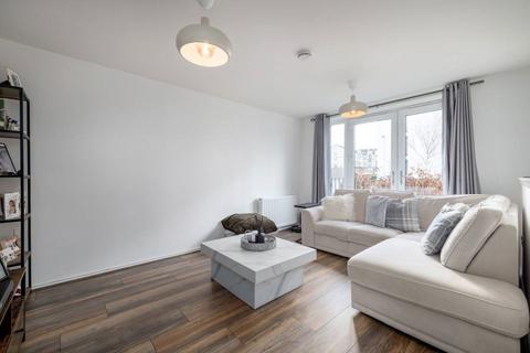 3 bedroom flat to rent, Arneil Drive, Royston, Edinburgh, EH5 2