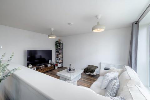 3 bedroom flat to rent, Arneil Drive, Royston, Edinburgh, EH5 2