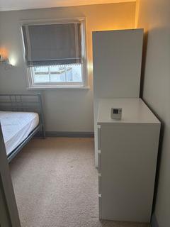 1 bedroom in a flat share to rent, Denbigh Street, London SW1V