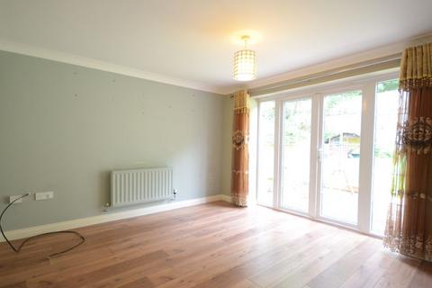 4 bedroom detached house to rent, Tymawr, Caversham, Reading, RG4