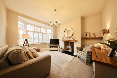 3 bedroom semi-detached house for sale, Orchard Road, Hull