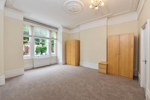 1 bedroom apartment to rent, Priory Road, South Hampstead, London NW6