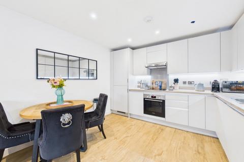 2 bedroom apartment for sale, Pitcher Lane, Ashford, Surrey, TW15