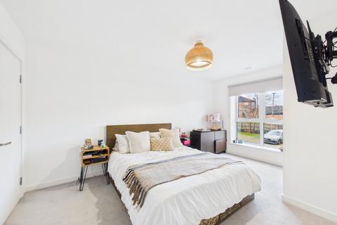 2 bedroom apartment for sale, Pitcher Lane, Ashford, Surrey, TW15