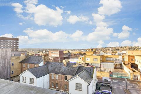 1 bedroom flat for sale, Hewson Court, Maidstone ME14