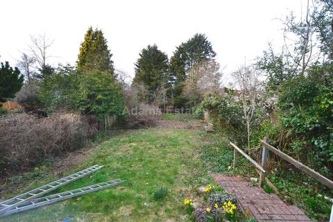 4 bedroom semi-detached house to rent, Allcroft Road, Reading