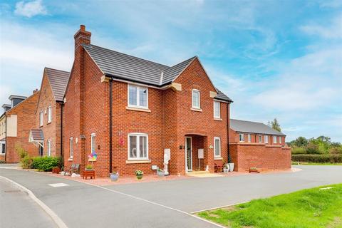 3 bedroom detached house for sale - Cornflower Crescent, Nottingham NG11