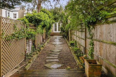 2 bedroom house to rent, Bonner Hill Road, Kingston Upon Thames KT1